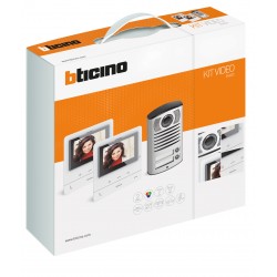 Bitcino Kit video vivavoce bifamigliare composto da due videocitofoni CLASSE 100V16B e pulsantiera LINEA 2000 con telecamera a 